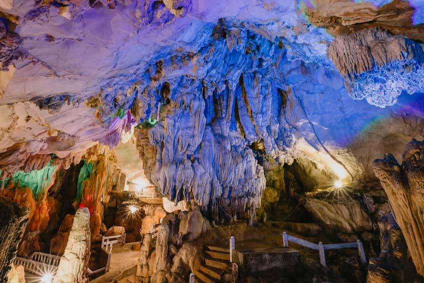 ถ้ำจัง วังเวียง ที่เที่ยวลาว